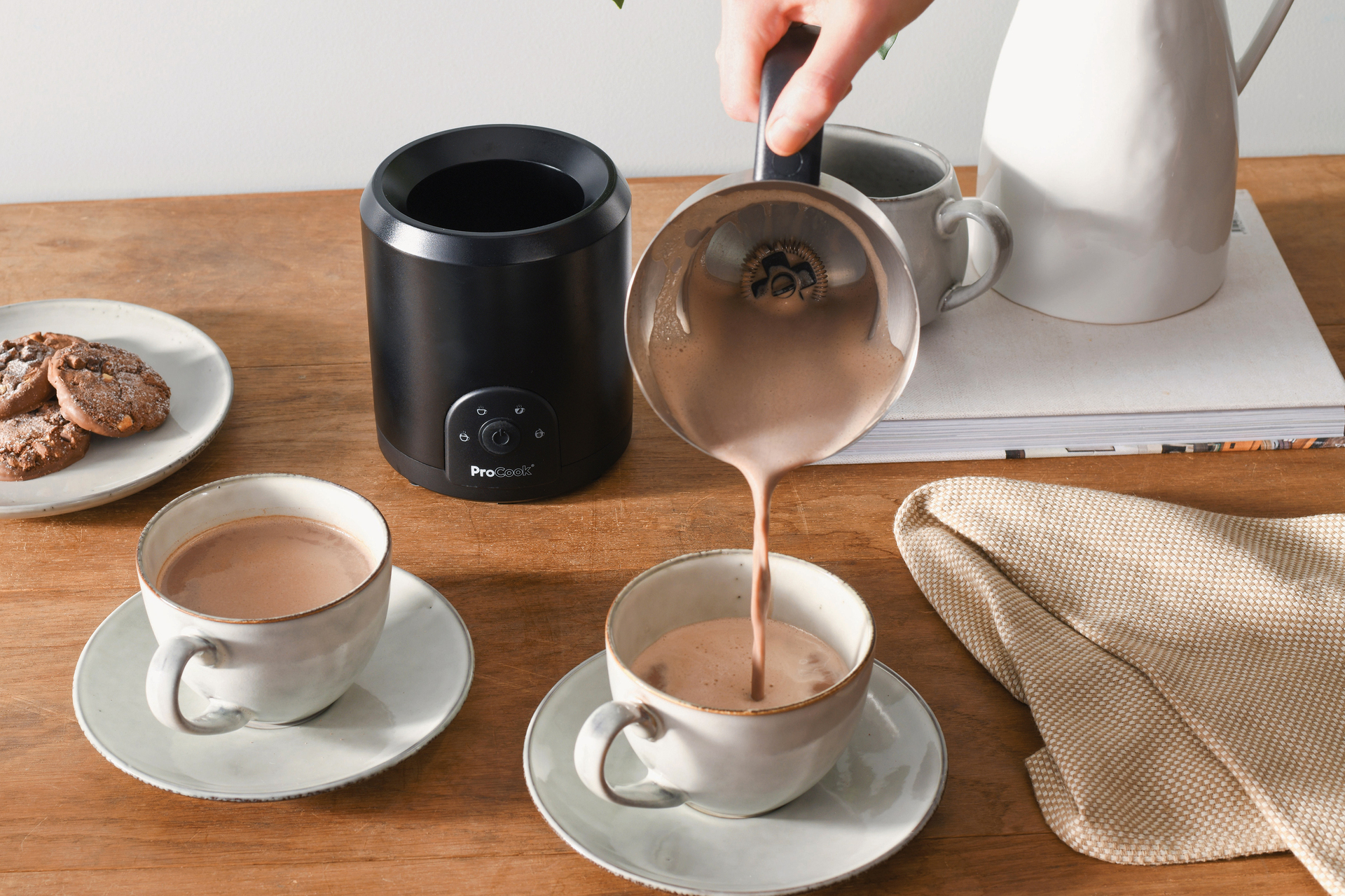 ProCook’s Milk Frother and Hot Chocolate Maker
