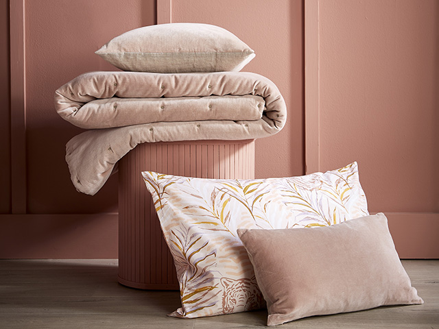 cosy throws, blankets and cushions in shades of pink