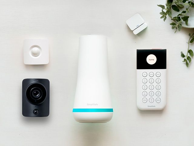 simplisafe starter security kit - goodhomesmagazine.com