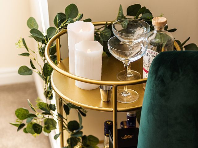 sue ryder cocktail trolley - dining room christmas - goodhomesmagazine.com