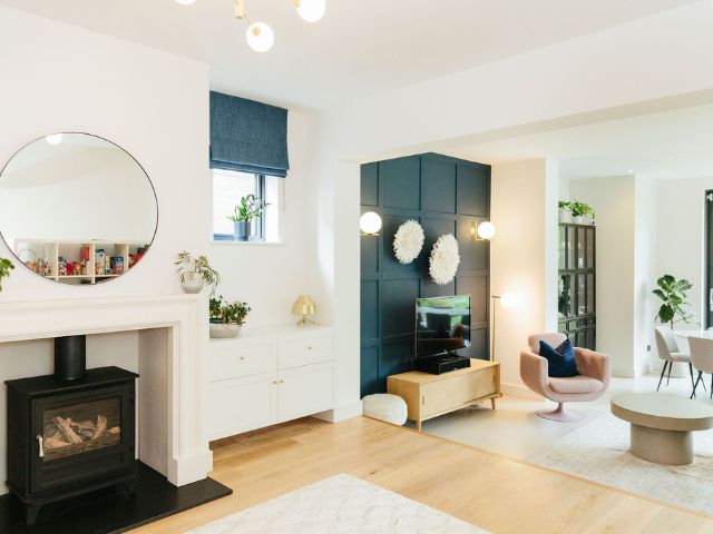 Living room with a TV in the corner