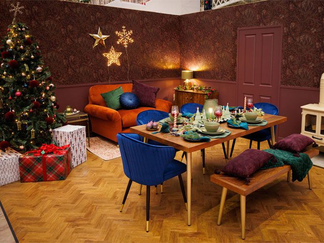 Winter Berry Ideal Homes Christmas Roomset